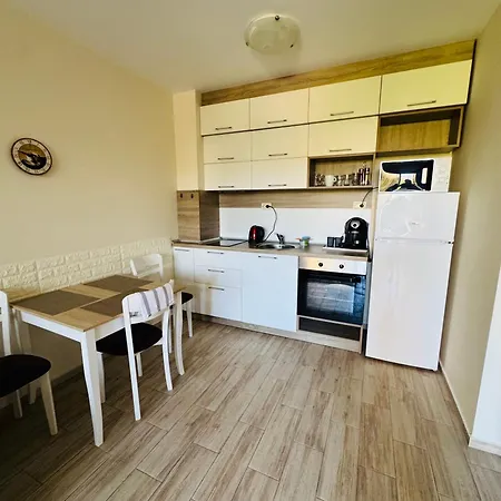 Daire Cascadas One-bedroom With A Living Sunny Beach